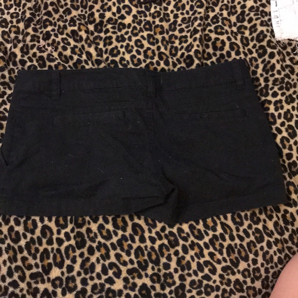Volcom shorts - Picture 2 of 3